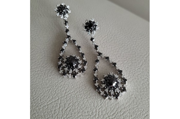 Pendientes oro y diamantes black and white